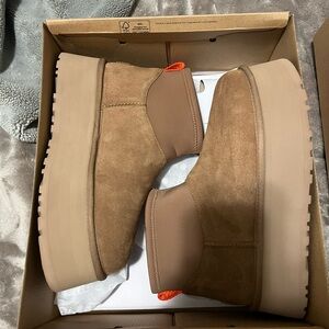 Ugg classic mini dipper boots 👏🏽👏🏽